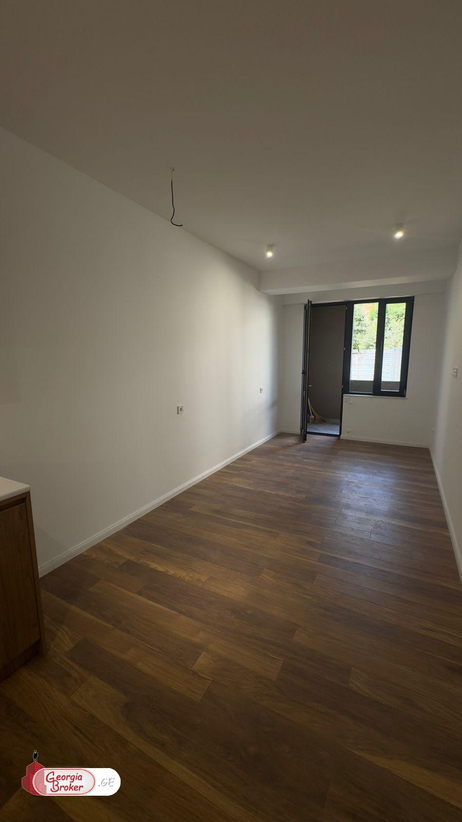 nearly repaired 2-room apartment for sale